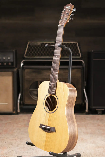 Taylor BT1e Baby Taylor Acoustic/Electric Guitar with Gig Bag