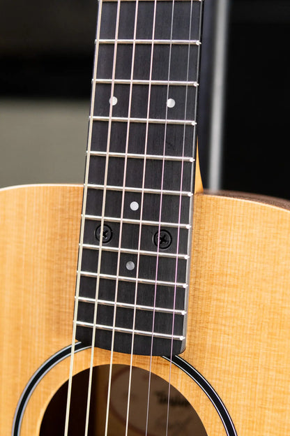 Taylor BT1e Baby Taylor Acoustic/Electric Guitar with Gig Bag