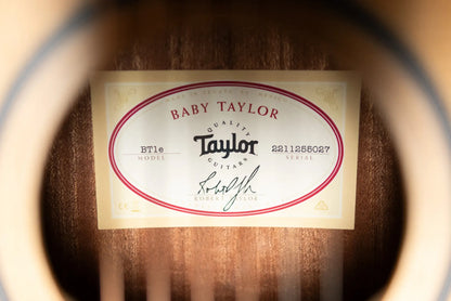 Taylor BT1e Baby Taylor Acoustic/Electric Guitar with Gig Bag