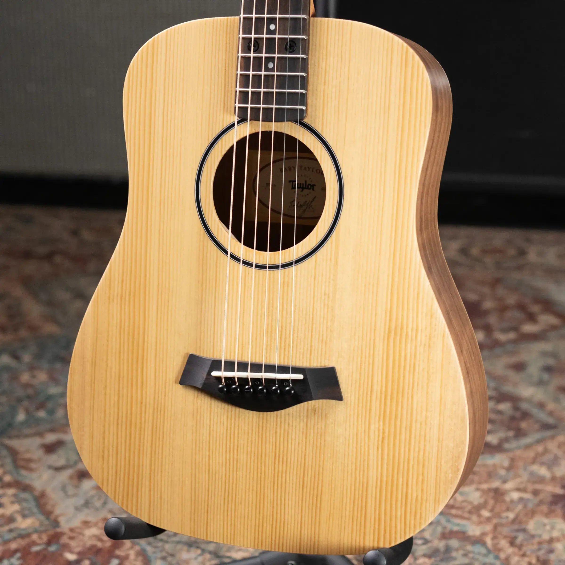 Taylor BT1e Baby Taylor Acoustic/Electric Guitar with Gig Bag