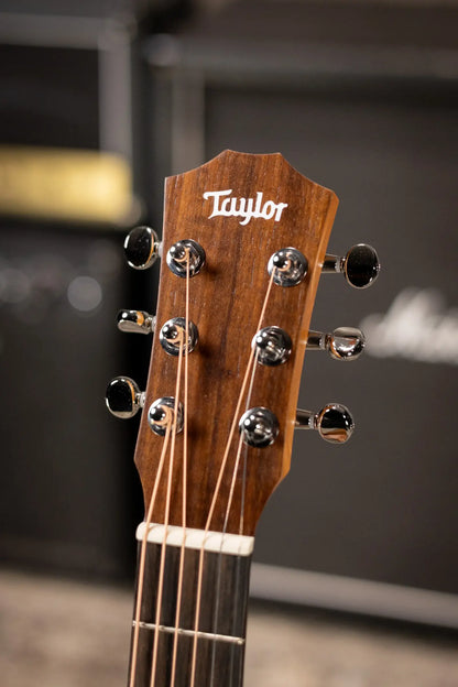Taylor BT2 Baby Taylor Acoustic Guitar with Gig Bag