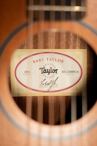 Taylor BT2 Baby Taylor Acoustic Guitar with Gig Bag