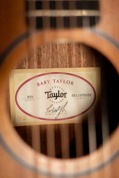 Taylor BT2 Baby Taylor Acoustic Guitar with Gig Bag