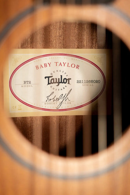 Taylor BT2 Baby Taylor Acoustic Guitar with Gig Bag