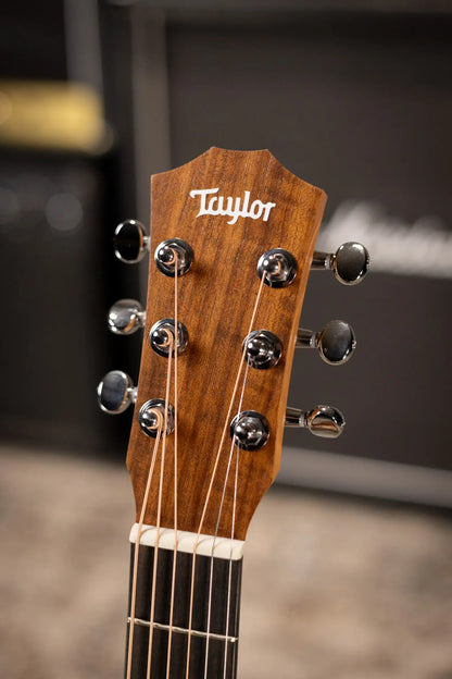 Taylor BT2 Baby Taylor Acoustic Guitar with Gig Bag