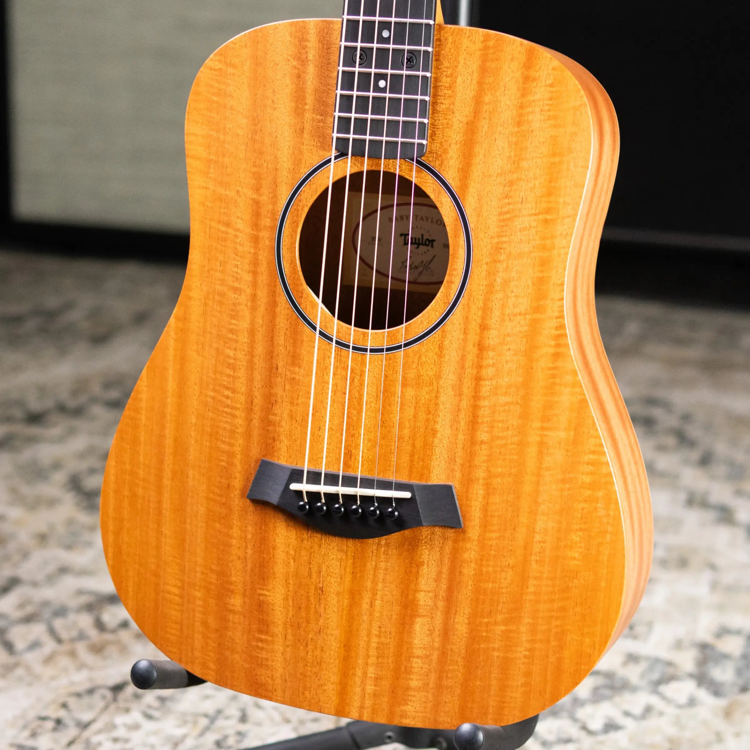 Taylor BT2 Baby Taylor Acoustic Guitar with Gig Bag