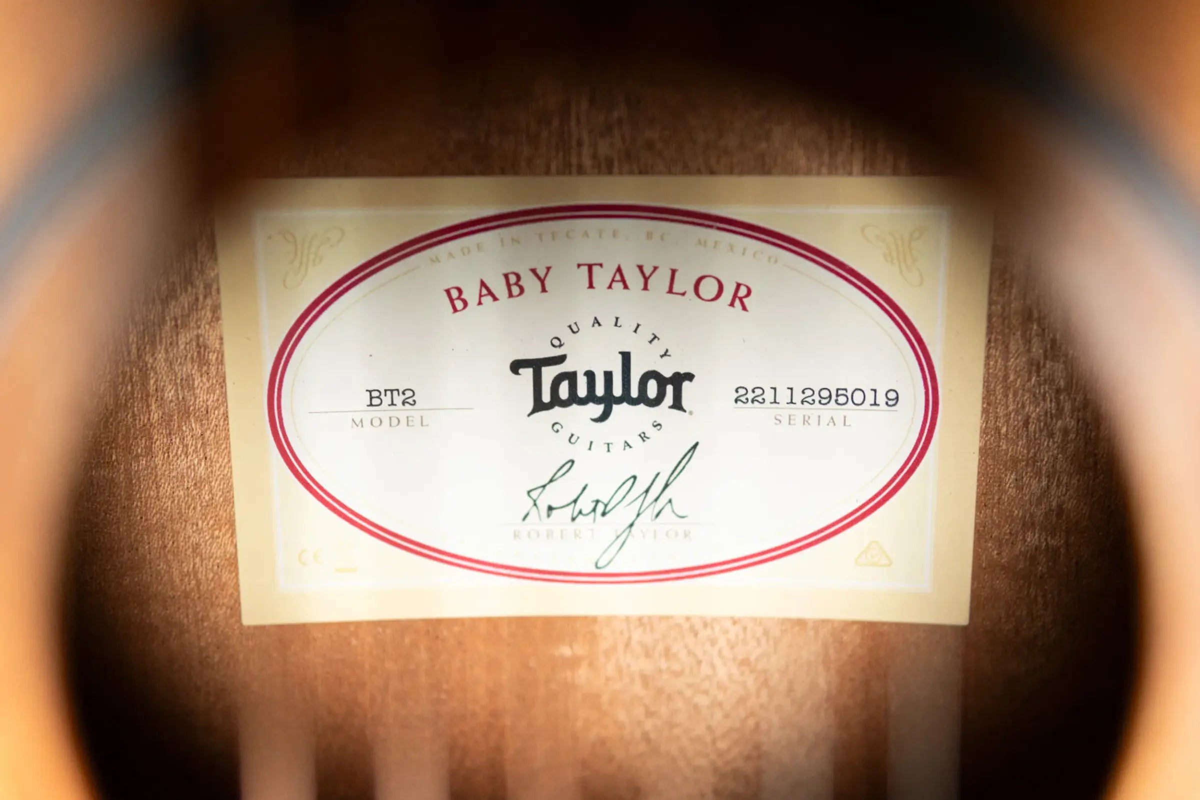 Taylor BT2 Baby Taylor Acoustic Guitar with Gig Bag