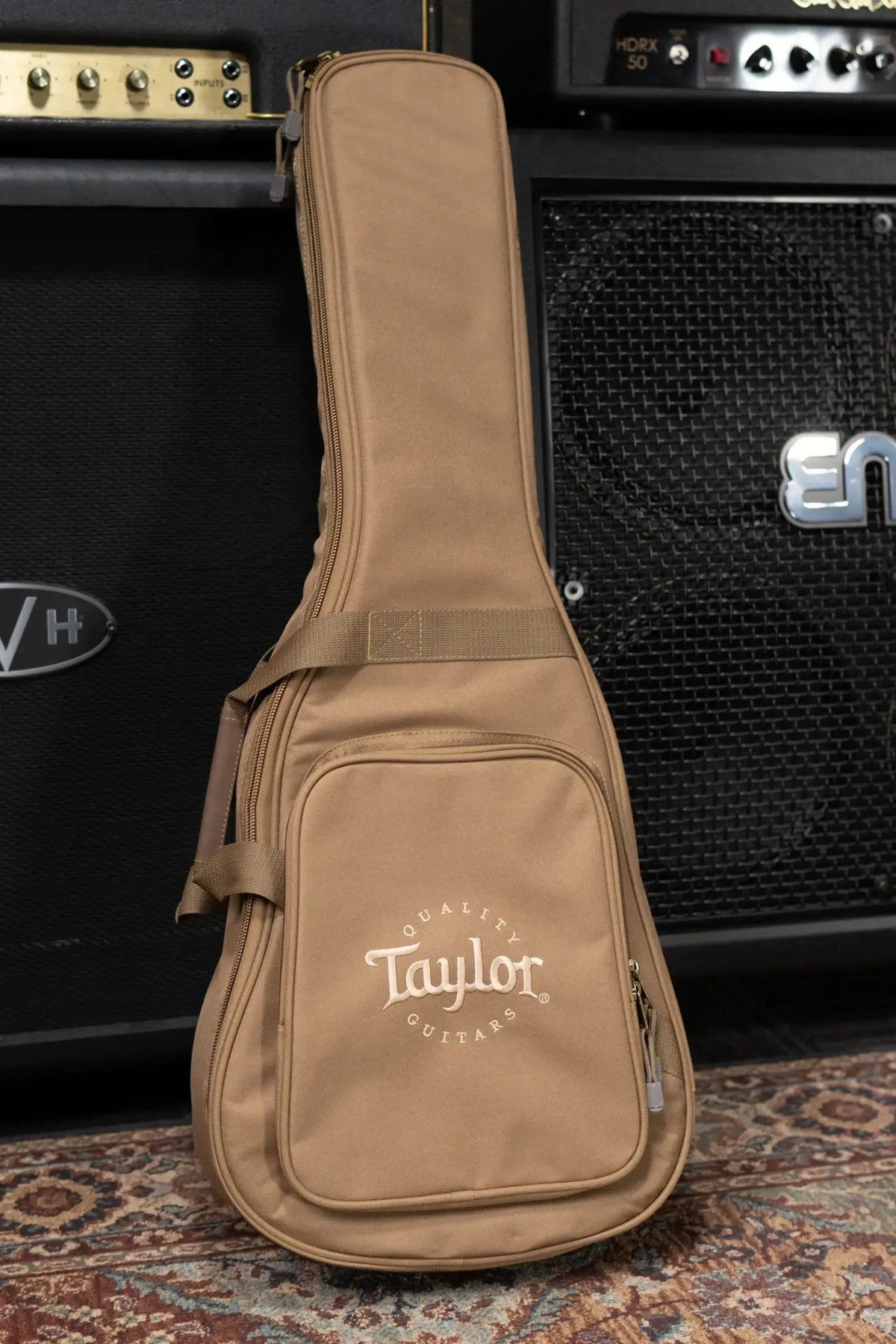 Taylor BT2 Baby Taylor Acoustic Guitar with Gig Bag