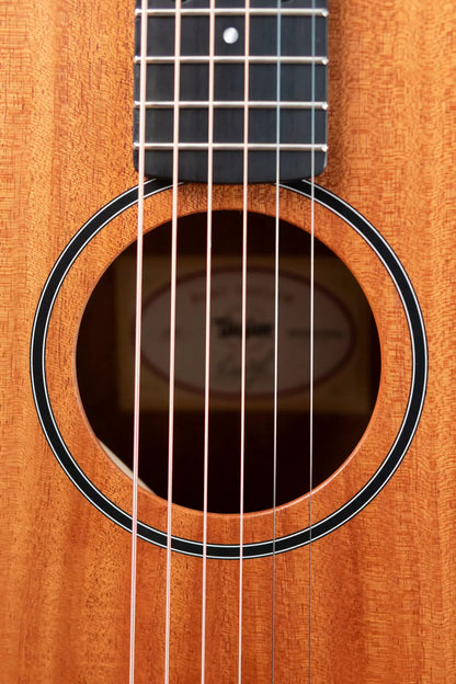 Taylor BT2 Mahogany Acoustic Guitar with Gig Bag