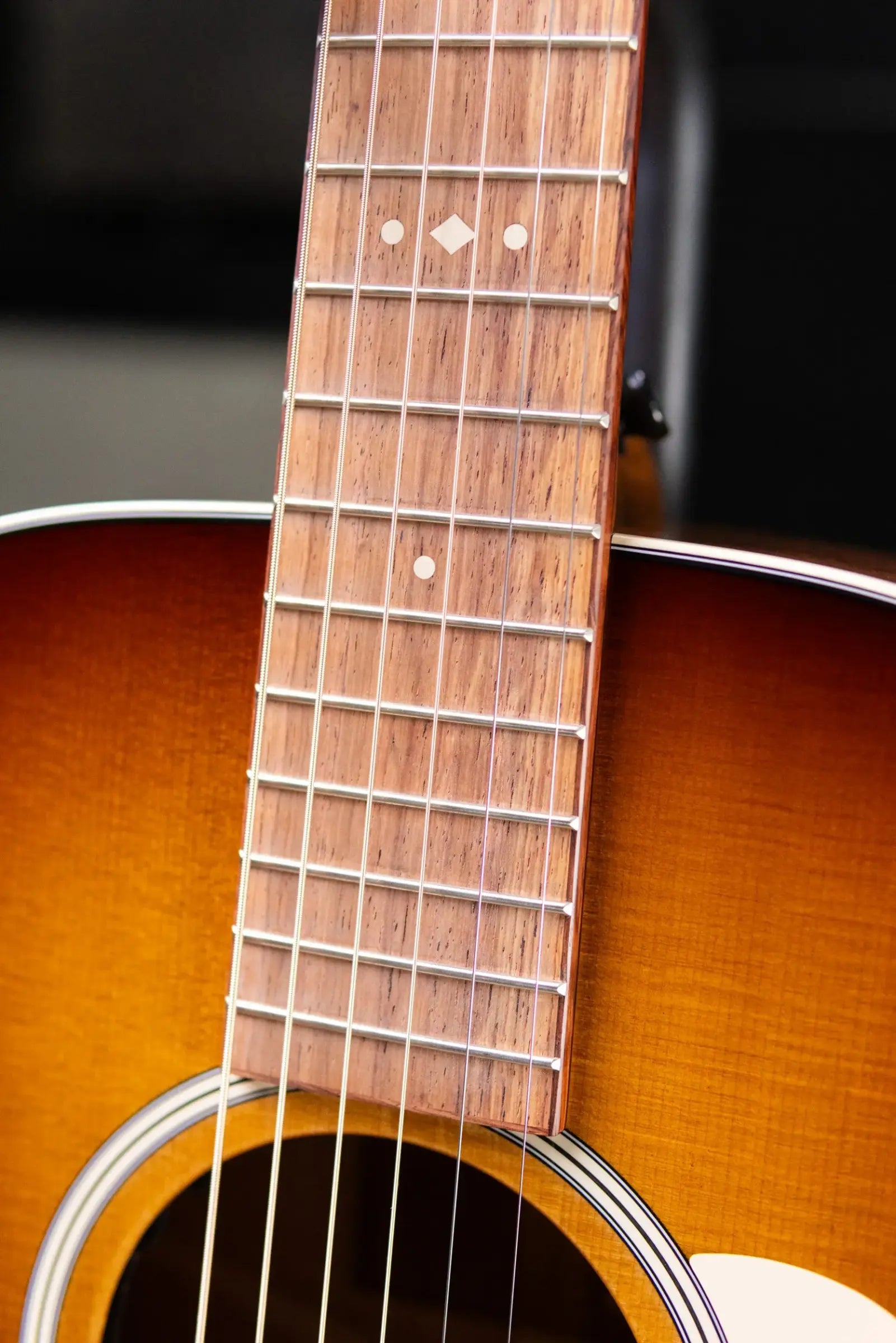 Taylor Ben Harper Signature Gold Label 512e SE Grand Concert Acoustic/Electric Guitar - Sunburst Top with Hardshell Case