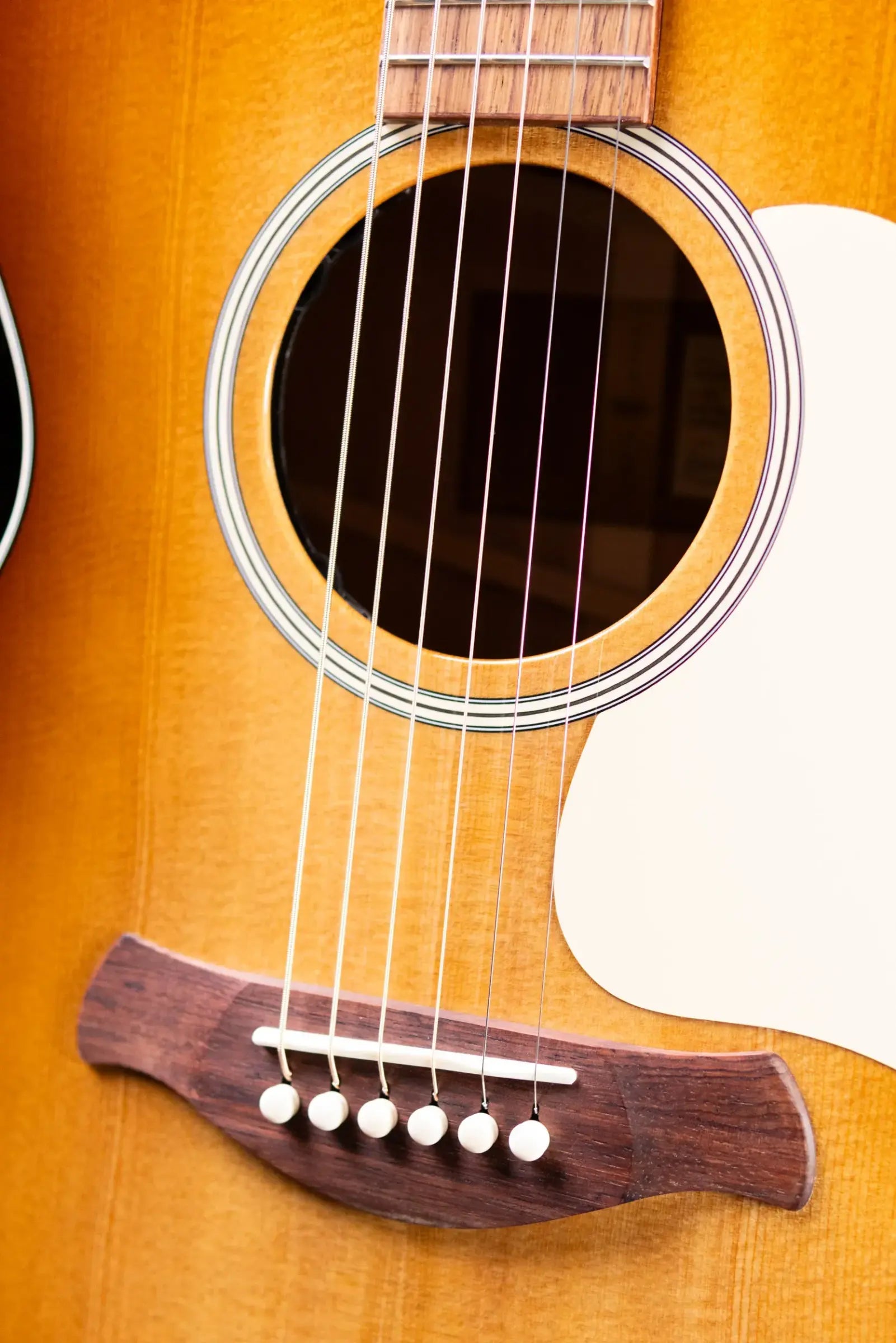 Taylor Ben Harper Signature Gold Label 512e SE Grand Concert Acoustic/Electric Guitar - Sunburst Top with Hardshell Case