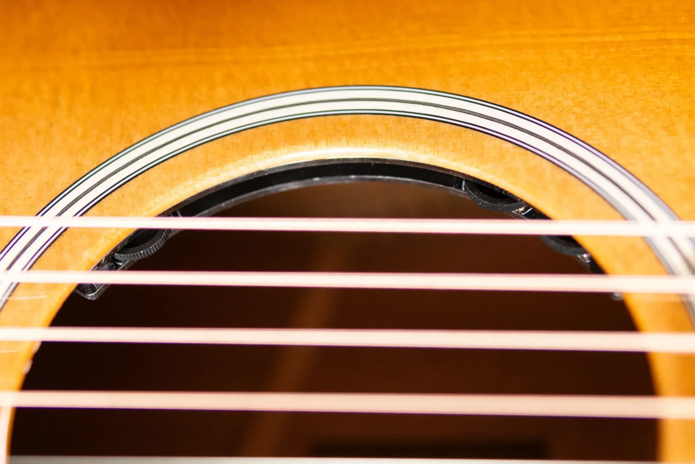 Taylor Ben Harper Signature Gold Label 512e SE Grand Concert Acoustic/Electric Guitar - Sunburst Top with Hardshell Case