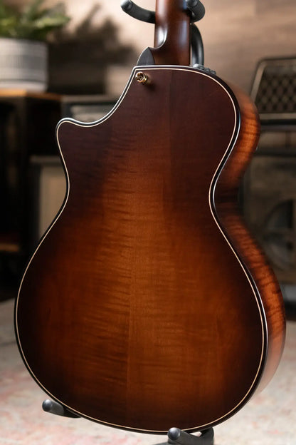 Taylor Builder's Edition 652ce 12-String Grand Concert Acoustic/Electric - Wild Honey Burst with Hardshell Case
