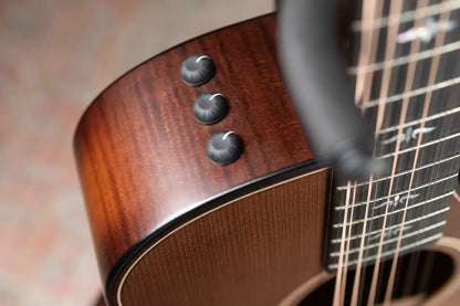 Taylor Builder's Edition 652ce 12-String Grand Concert Acoustic/Electric - Wild Honey Burst with Hardshell Case