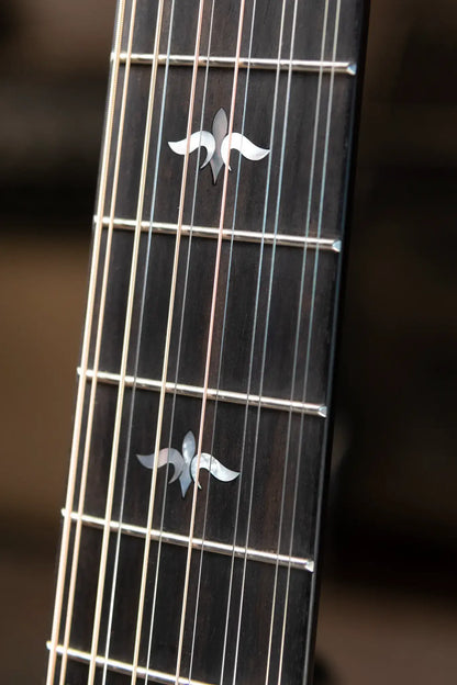 Taylor Builder's Edition 652ce 12-String Grand Concert Acoustic/Electric - Wild Honey Burst with Hardshell Case