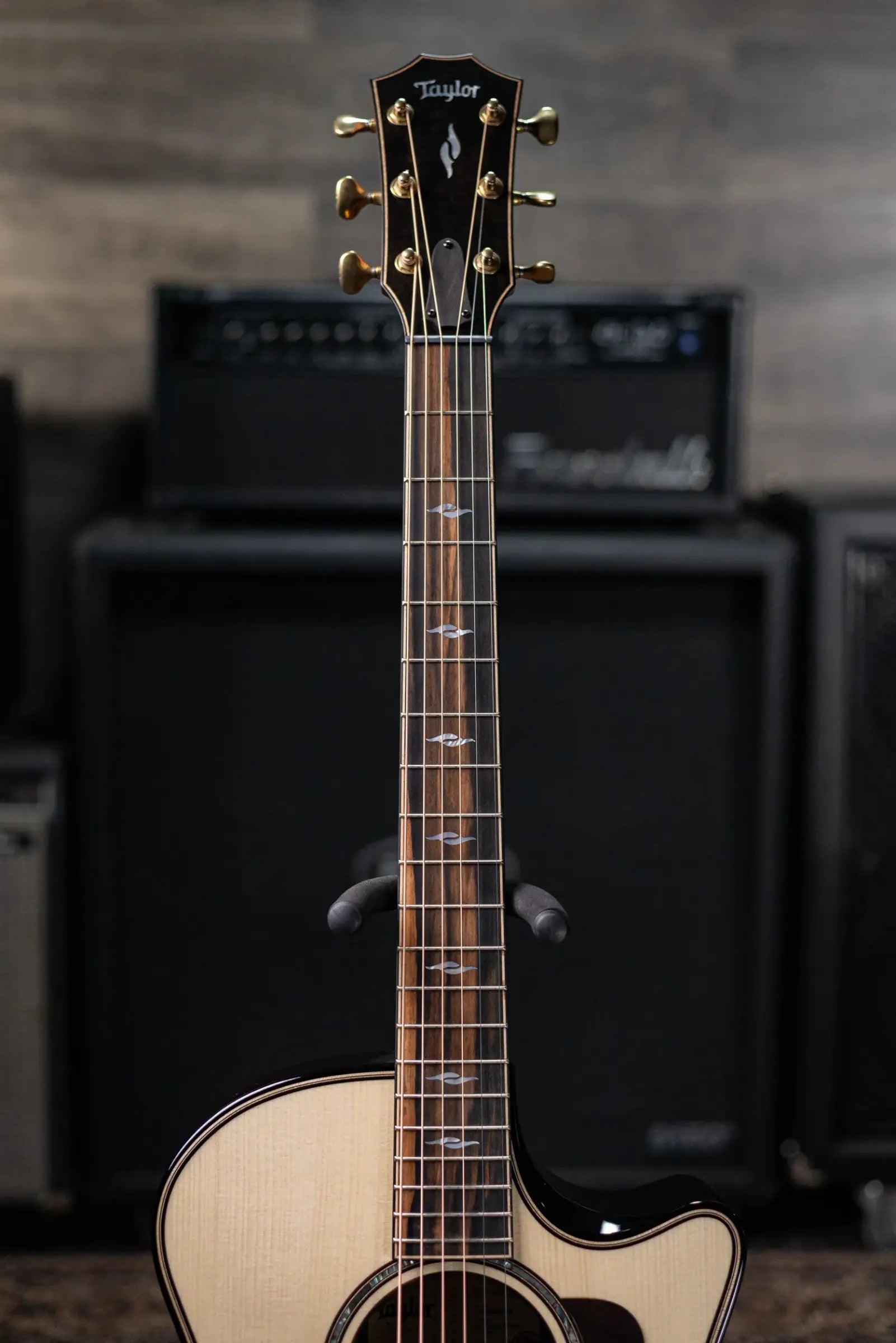 Taylor Builder's Edition 814ce Acoustic/Electric Guitar - Adirondack Spruce with Deluxe Hardshell Case