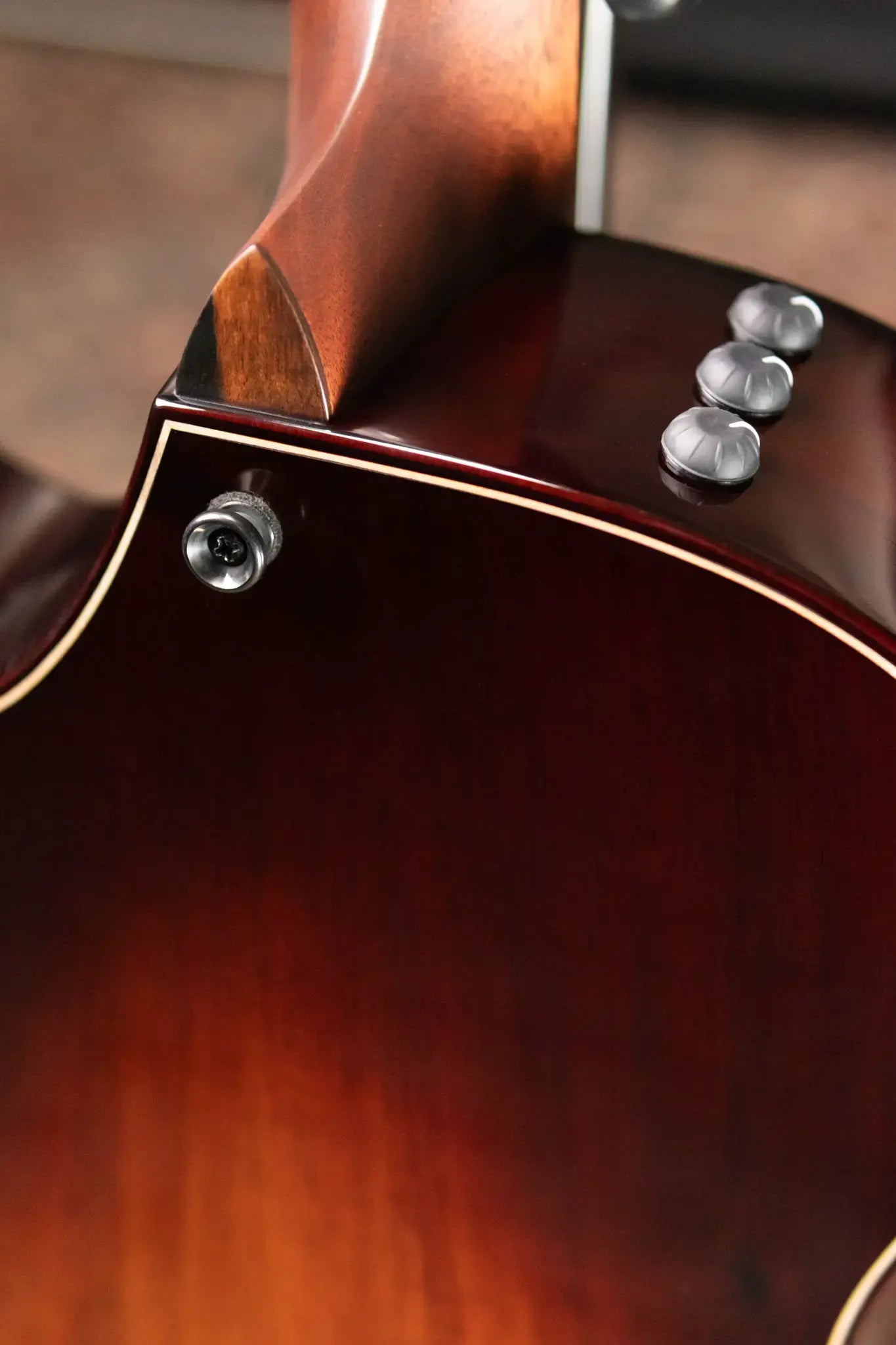 Taylor Builder's Edition 814ce Grand Auditorium Acoustic/Electric Guitar - Shaded Edge Burst with Hardshell Case