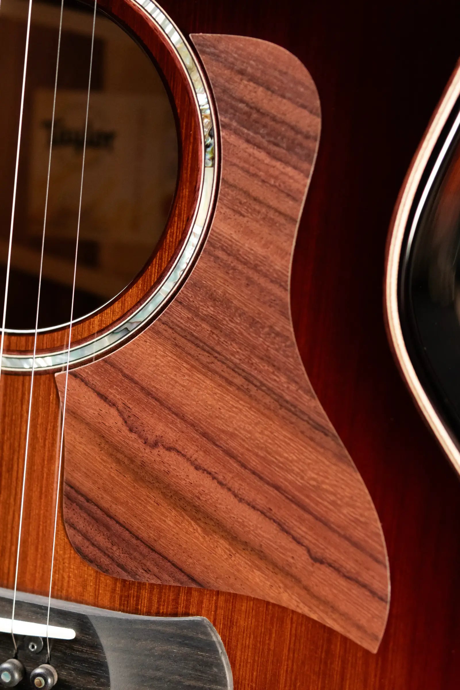 Taylor Builder's Edition 814ce Grand Auditorium Redwood/Honduran Rosewood Acoustic/Electric Guitar with Hardshell Case