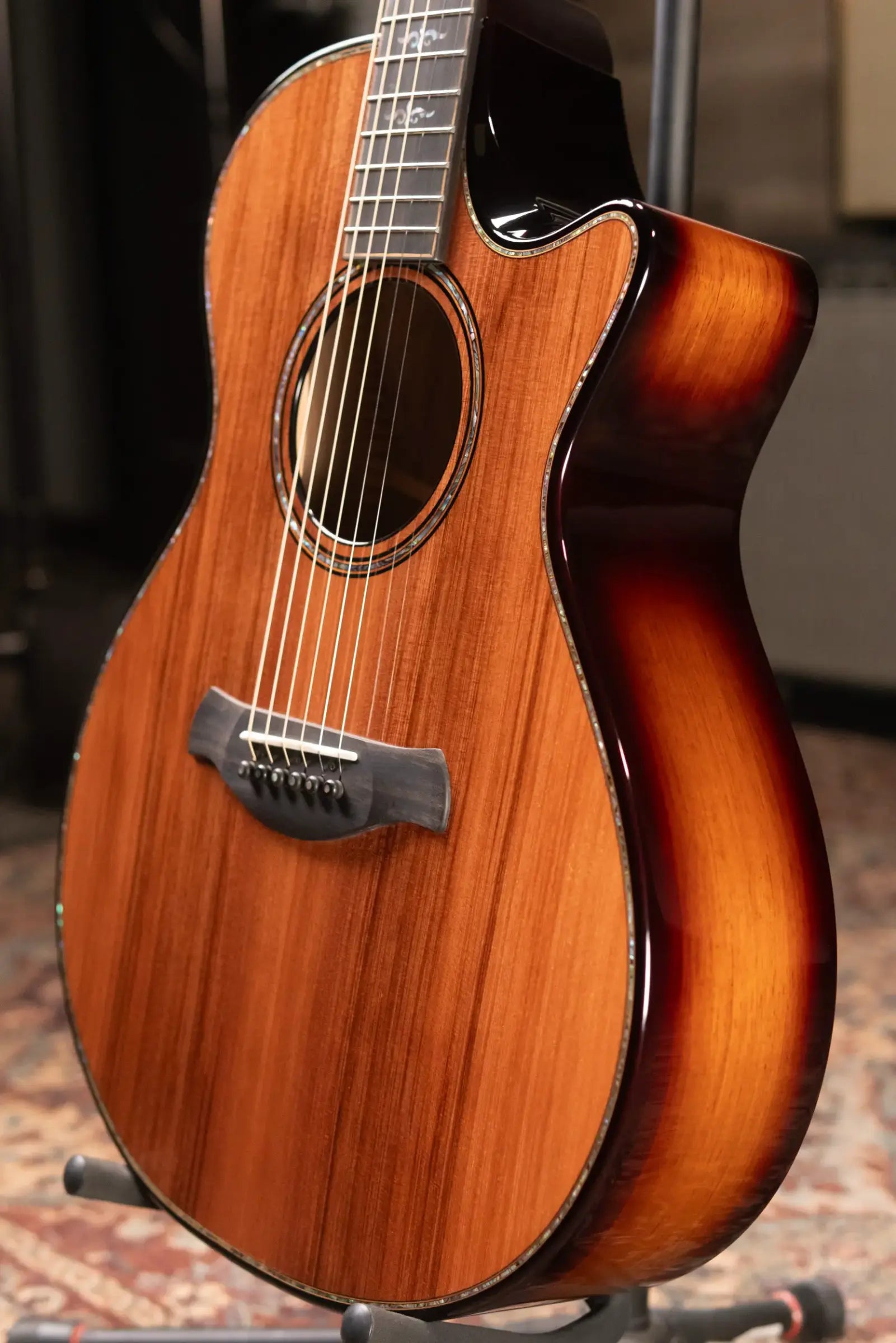 Taylor Builder's Edition 912ce Grand Concert Acoustic/Electric Guitar - Sinker Redwood/Honduran Rosewood with Hardshell Case