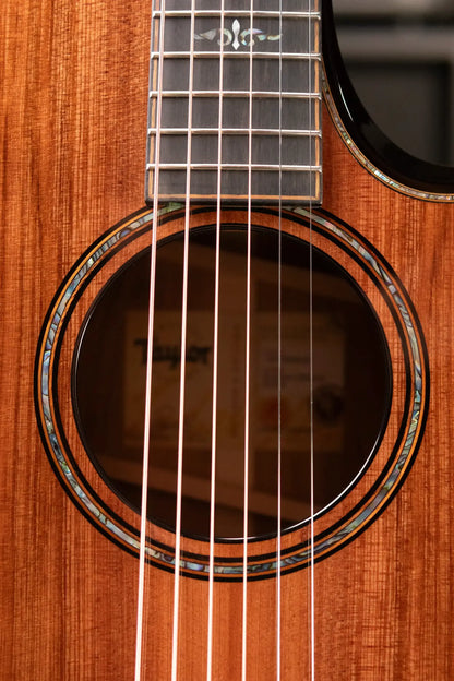 Taylor Builder's Edition 912ce Grand Concert Acoustic/Electric Guitar - Sinker Redwood/Honduran Rosewood with Hardshell Case