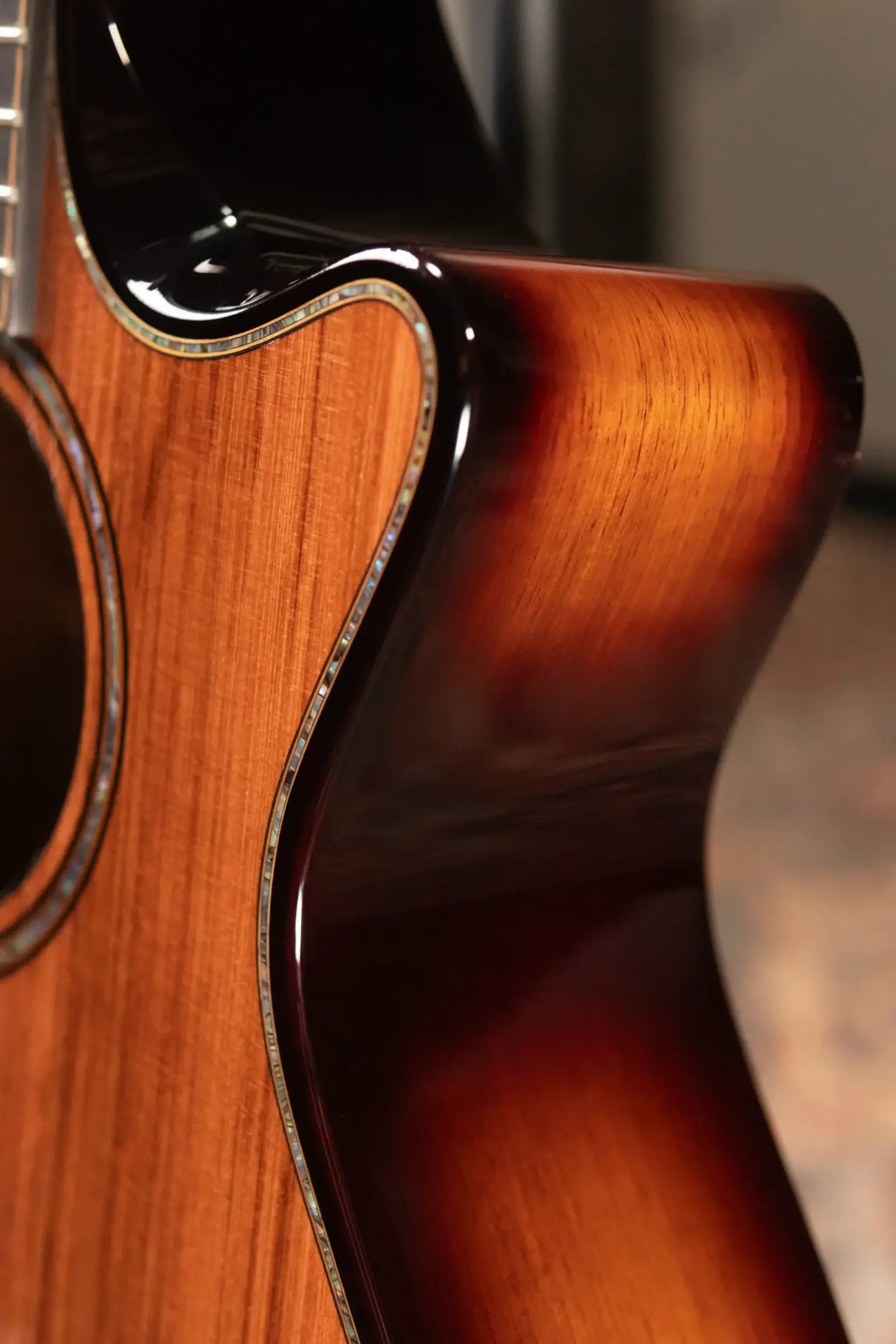 Taylor Builder's Edition 912ce Grand Concert Acoustic/Electric Guitar - Sinker Redwood/Honduran Rosewood with Hardshell Case