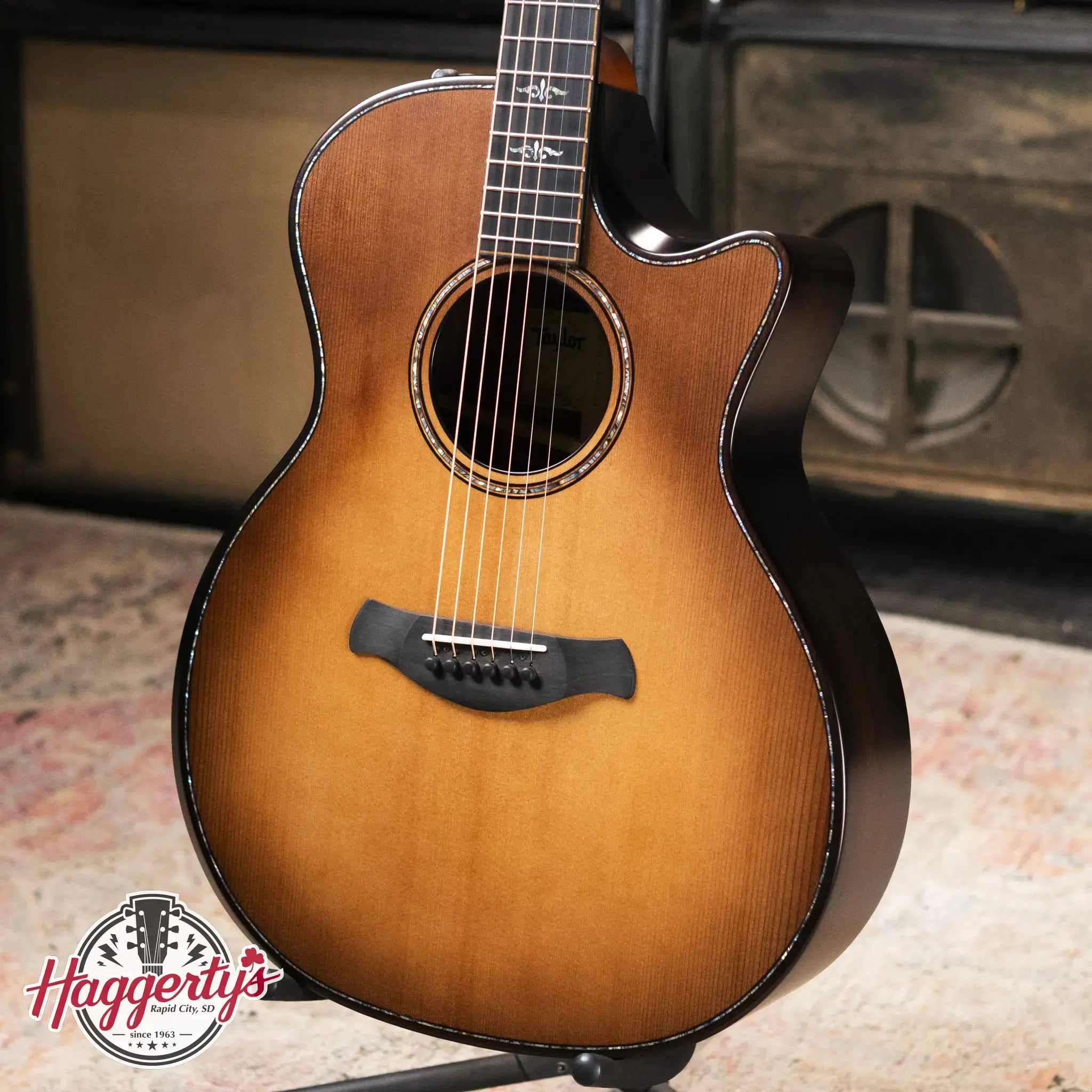 Taylor Builder's Edition 914ce Grand Auditorium Acoustic/Electric Guitar - Wild Honey Burst with Hardshell Case