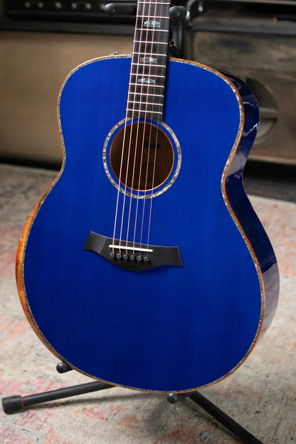 Taylor C18e Custom Grand Orchestra Quilted Maple Acoustic/Electric Guitar with Hardshell Case
