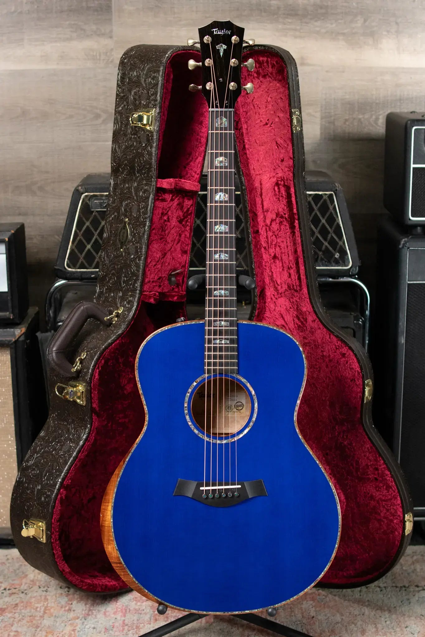 Taylor C18e Custom Grand Orchestra Quilted Maple Acoustic/Electric Guitar with Hardshell Case