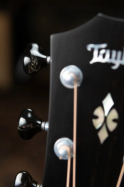 Taylor Custom Shop Grand Concert 12-Fret Acoustic/Electric with Hardshell Case