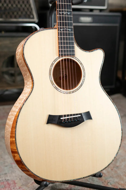 Taylor Custom Shop Grand Auditorium Acoustic/Electric Guitar with Hardshell Case