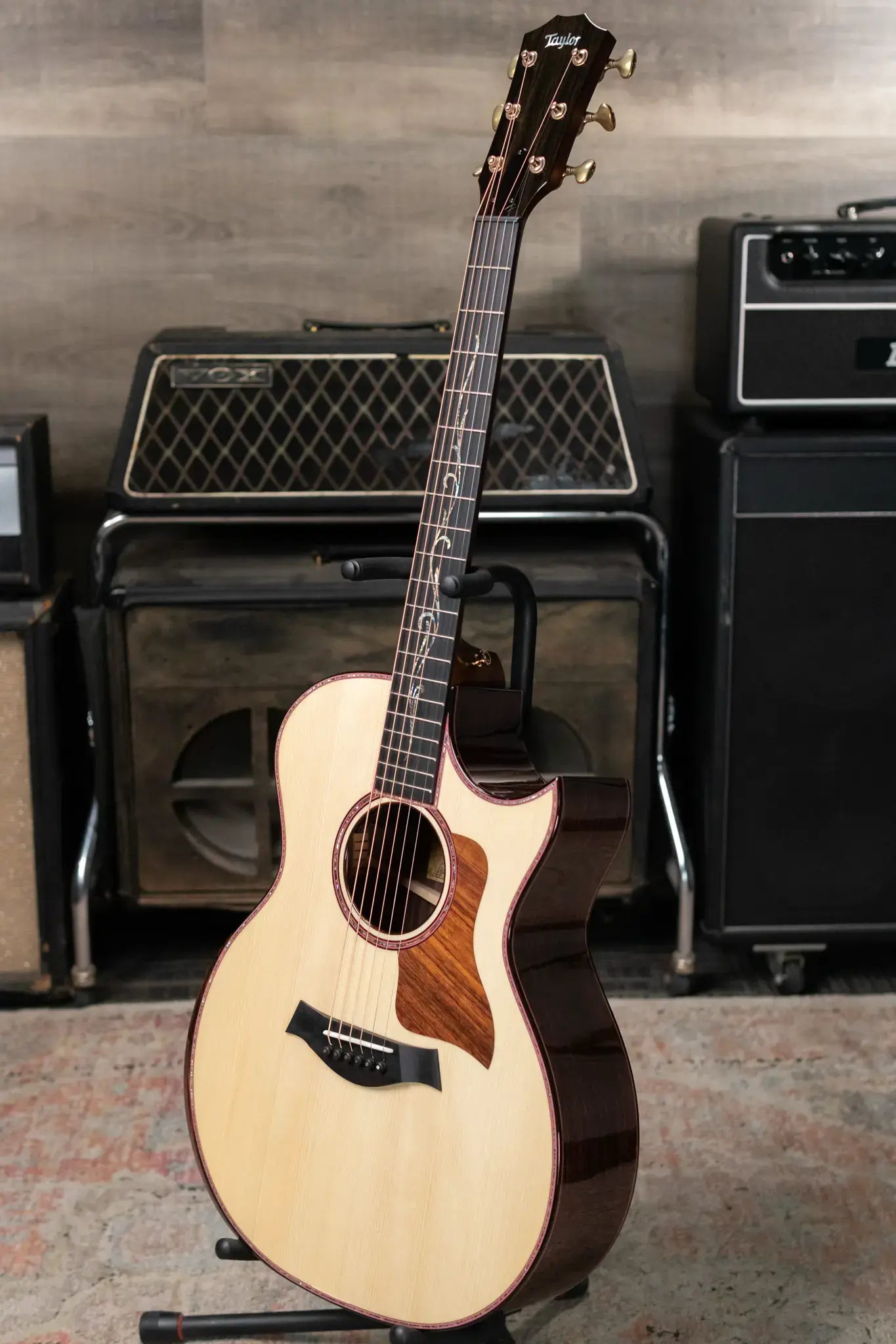 Taylor Custom Shop Grand Auditorium Rosewood/Adirondack Acoustic/Electric Guitar with L.R Baggs VTC pickup and Hardshell Case