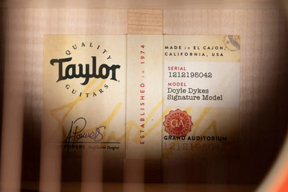 Taylor Doyle Dykes Signature Model Thin Body Grand Auditorium Acoustic/Electric Guitar with Hardshell Case