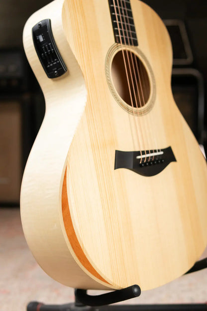 Taylor EG-12e LTD Academy Lutz Spruce/Maple Grand Concert Acoustic/Electric Guitar with Gig Bag