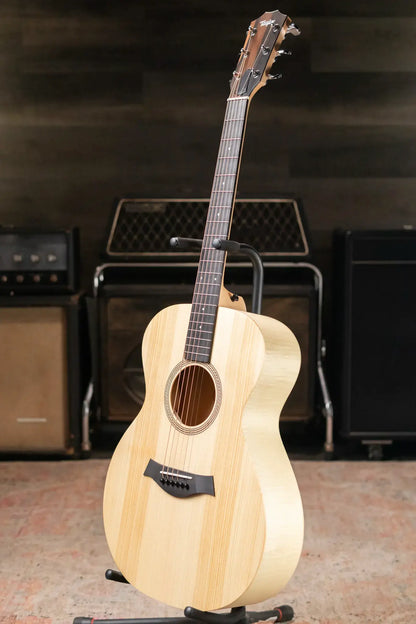 Taylor EG-12e LTD Academy Lutz Spruce/Maple Grand Concert Acoustic/Electric Guitar with Gig Bag