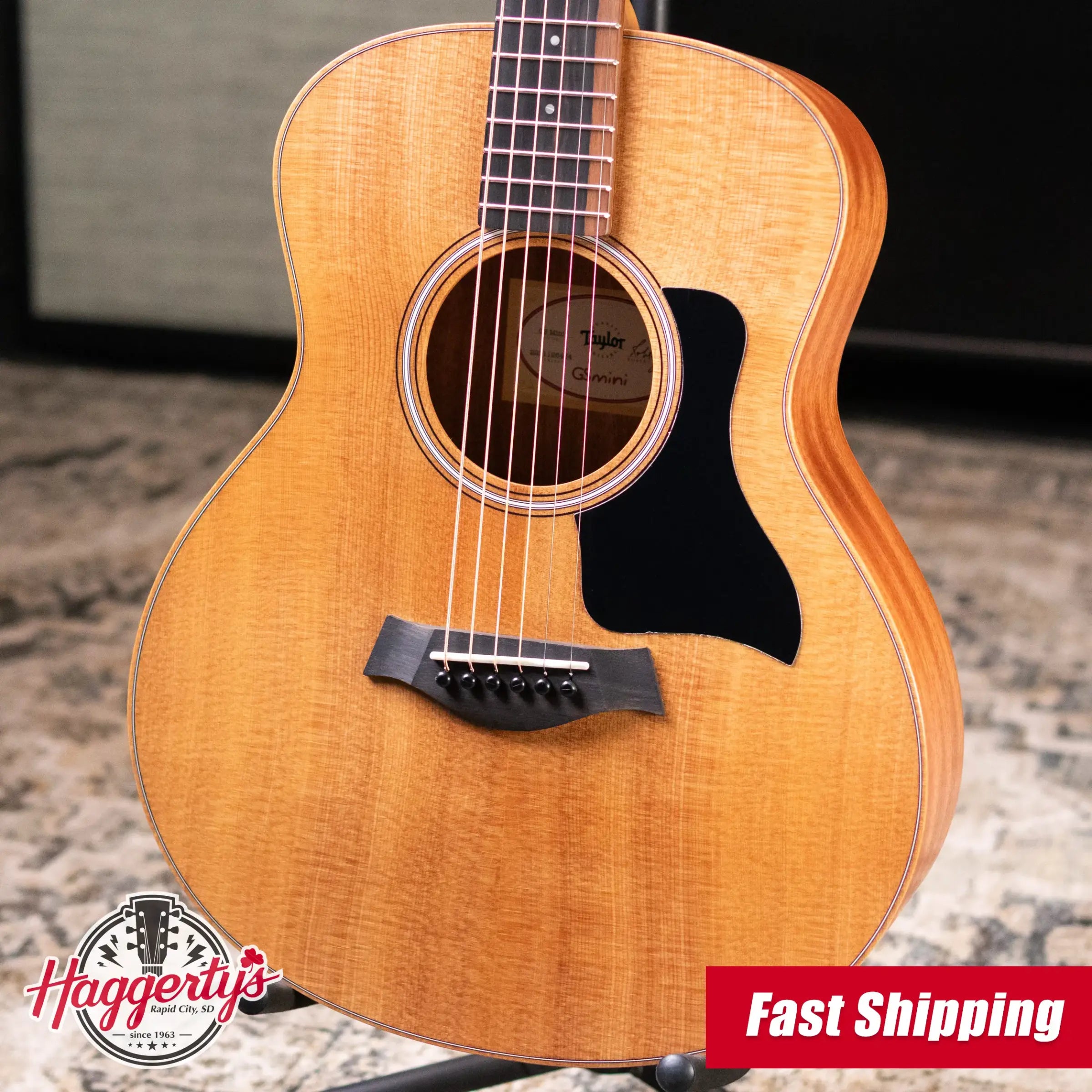 Taylor GS Mini Sapele Acoustic Guitar with GS Mini Bag
