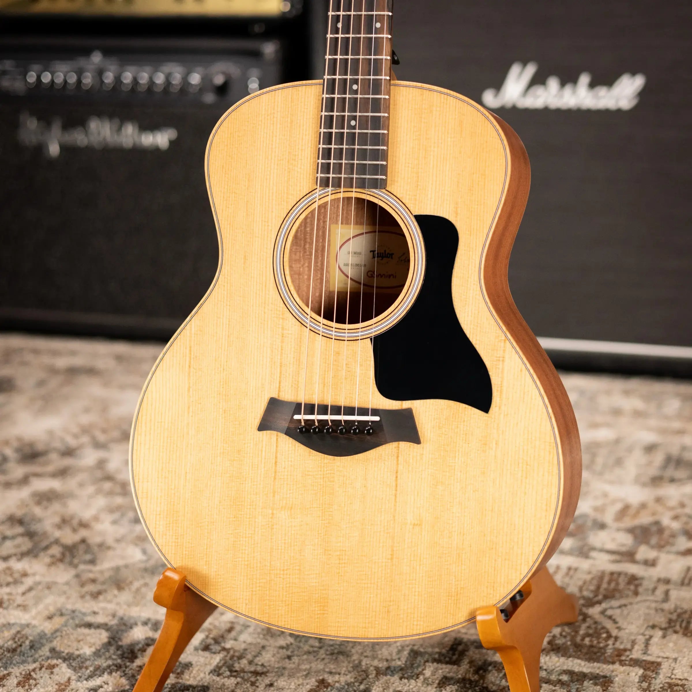 Taylor GS Mini Sapele Acoustic Guitar with GS Mini Bag