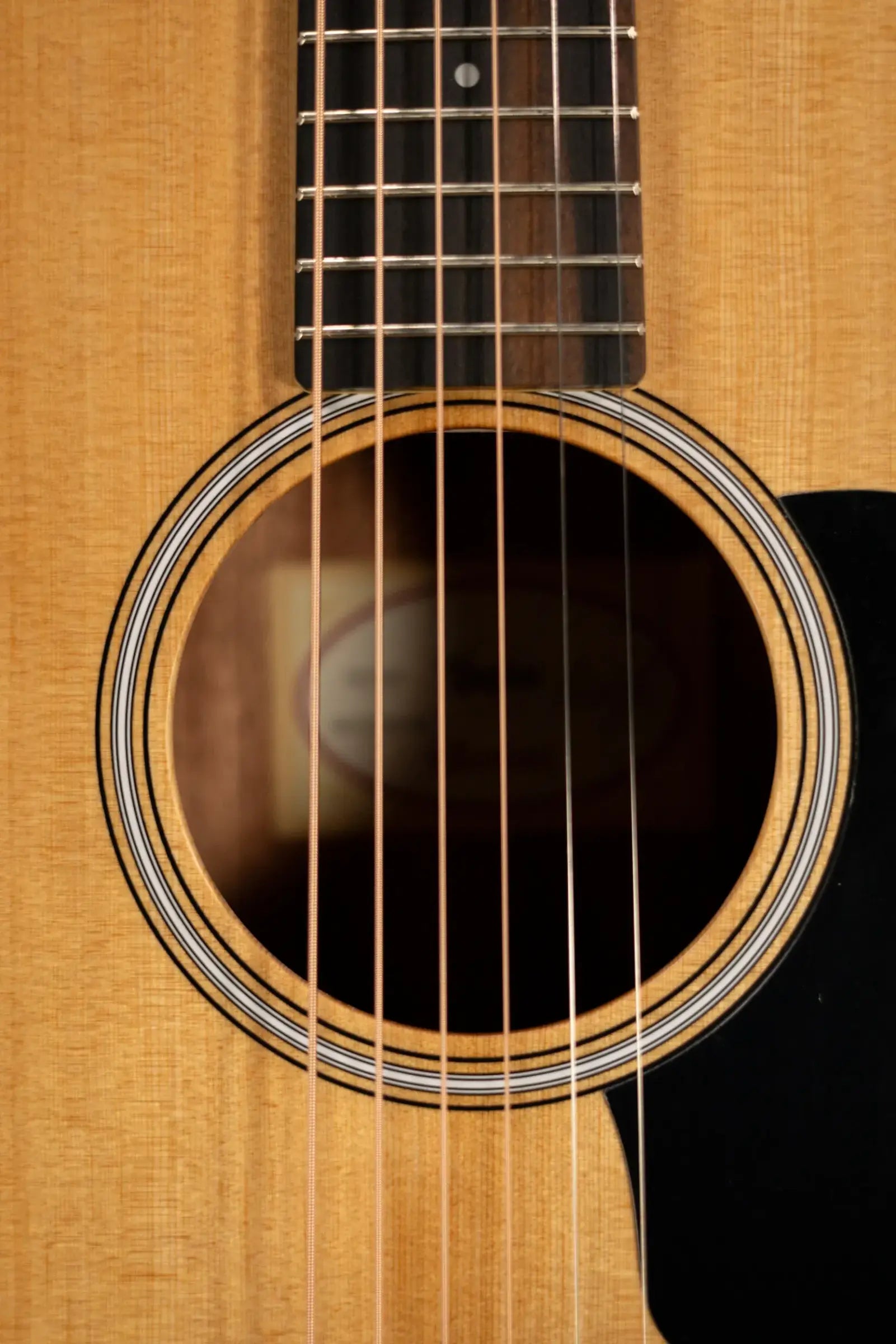 Taylor GS Mini Sapele Acoustic Guitar with Tan Structured Gig Bag