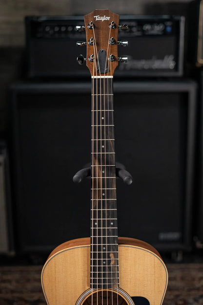 Taylor GS Mini Sapele Acoustic Guitar with Tan Structured Gig bag