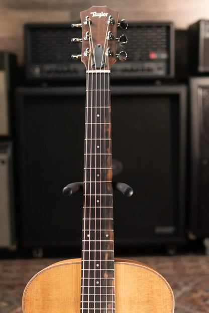 Taylor GS Mini Sapele Acoustic Guitar with Tan Structured Gigbag