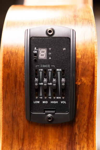 Taylor GS Mini-e Koa Bass with GS Mini Bag