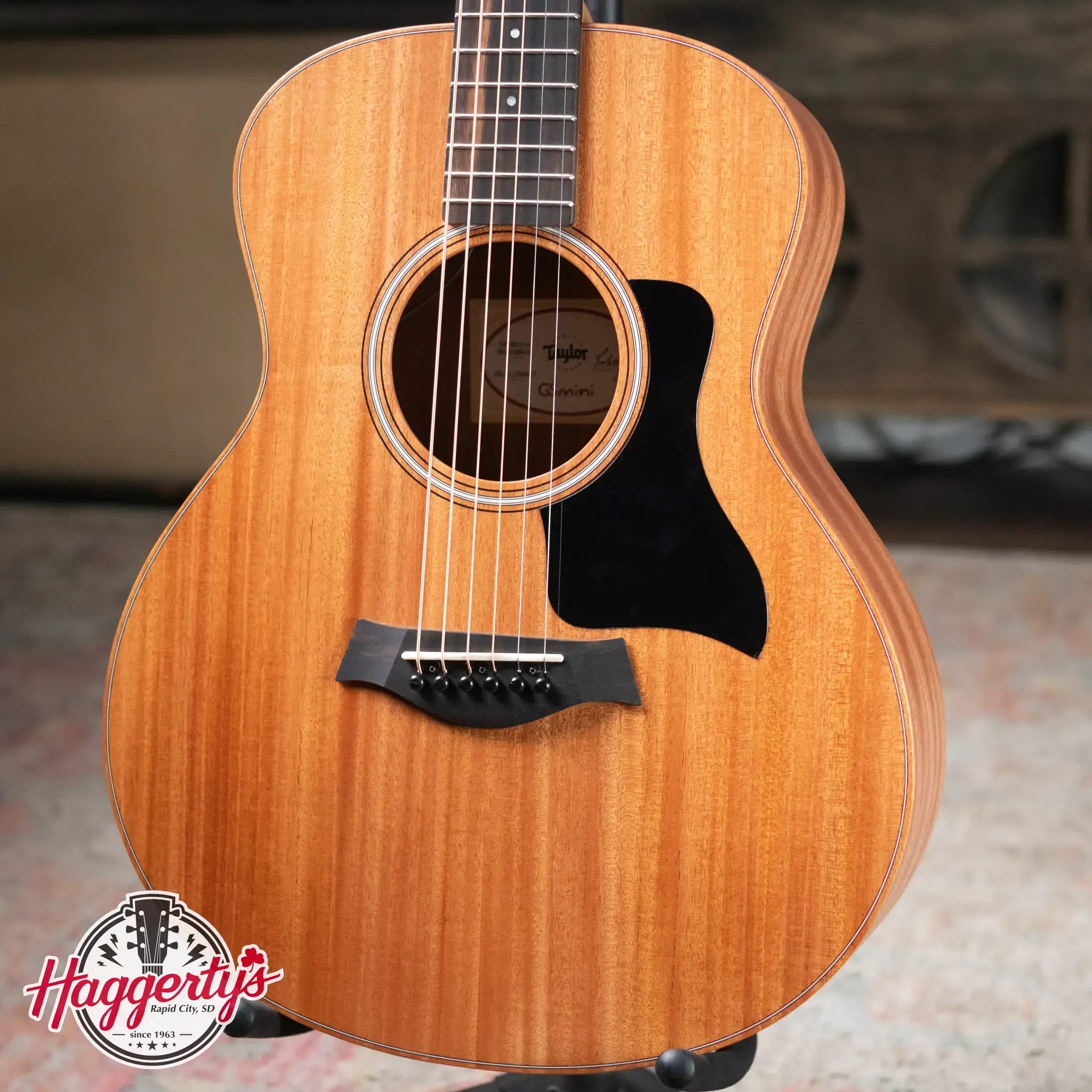 Taylor GS Mini-e Mahogany Acoustic-Electric Guitar w/ Structured Gig Bag
