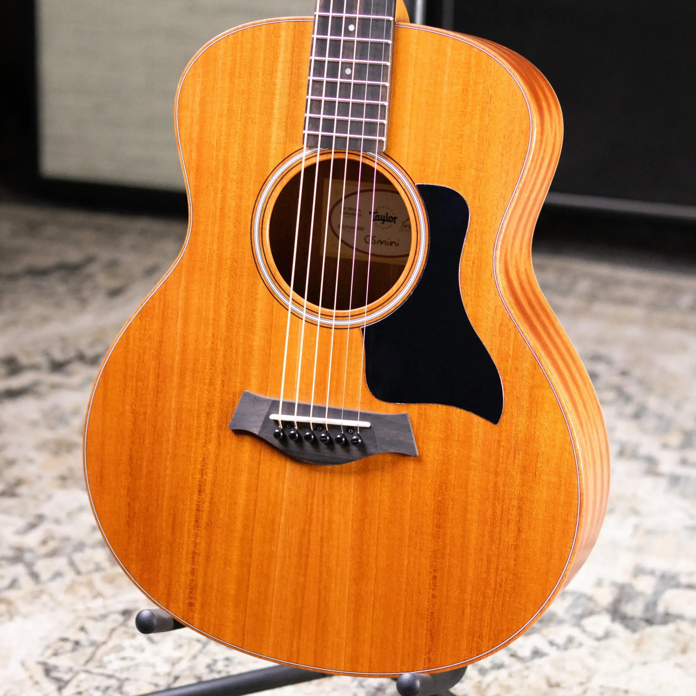 Taylor GS Mini-e Mahogany Acoustic/Electric Guitar with GS Mini Hard Bag