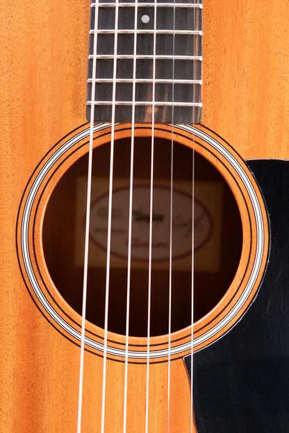 Taylor GS Mini-e Mahogany Acoustic-Electric Guitar with Gig Bag