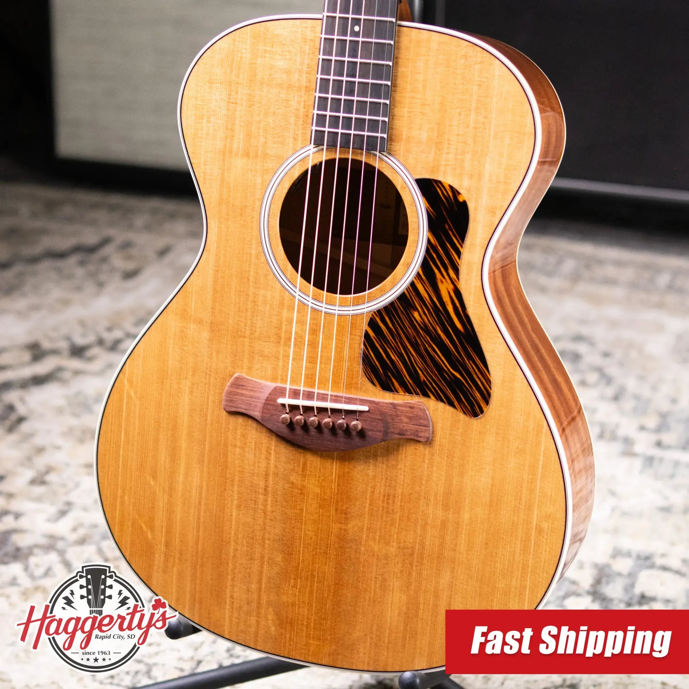 Taylor Gold Label 512e Grand Concert Acoustic/Electric Guitar - Natural with Hardshell Case