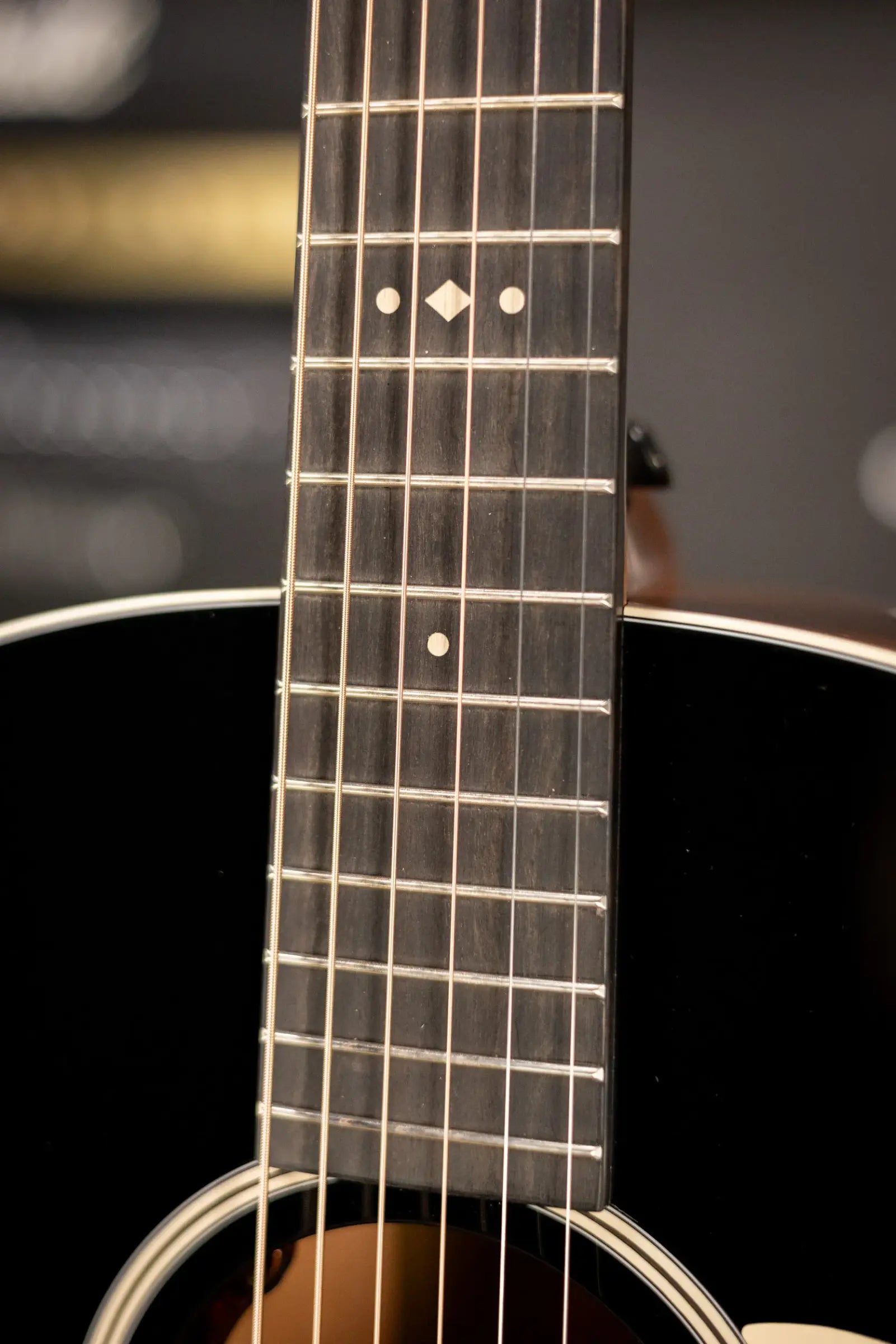 Taylor Gold Label 514e Super Auditorium Acoustic/Electric Guitar - Blacktop with Hardshell Case