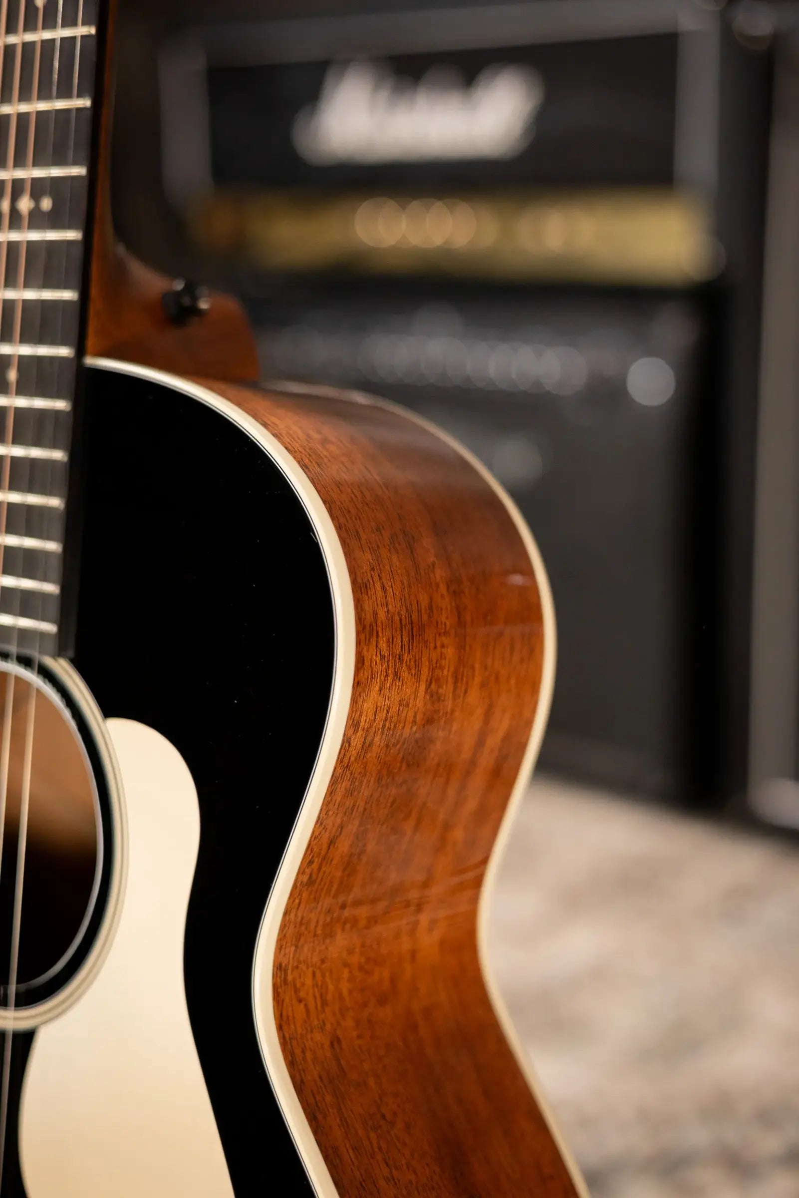 Taylor Gold Label 514e Super Auditorium Acoustic/Electric Guitar - Blacktop with Hardshell Case