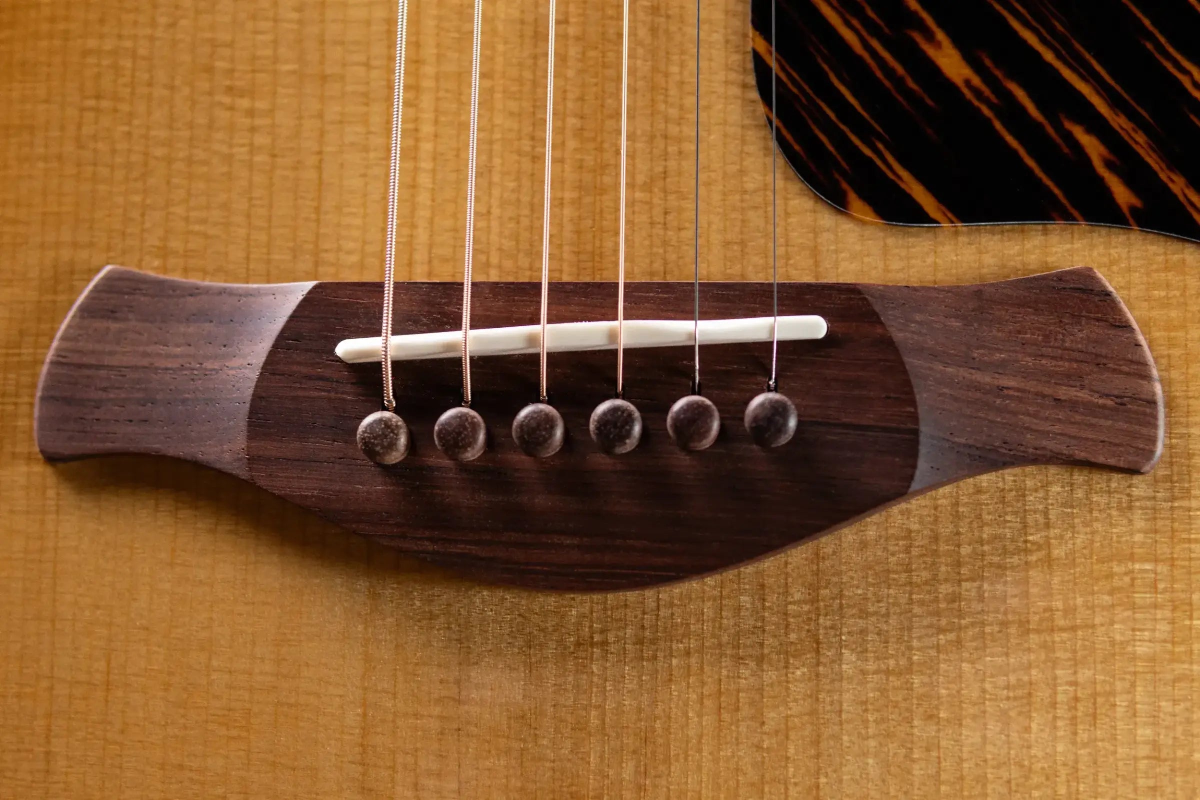 Taylor Gold Label 514e Super Auditorium Acoustic/Electric Guitar - Sunburst with Firestripe Pickguard and Hardshell Case