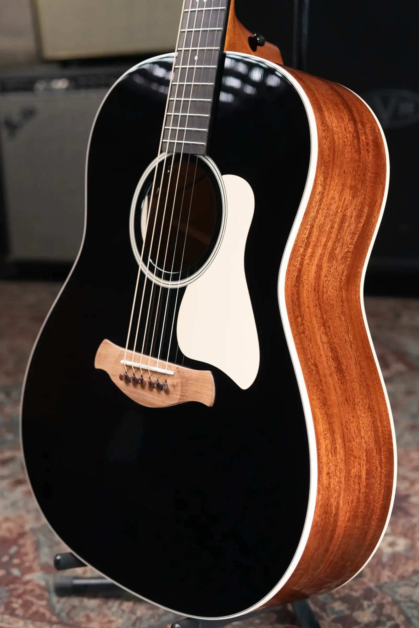 Taylor Gold Label 517e Grand Pacific Acoustic/Electric Guitar - Blacktop with Hardshell Case