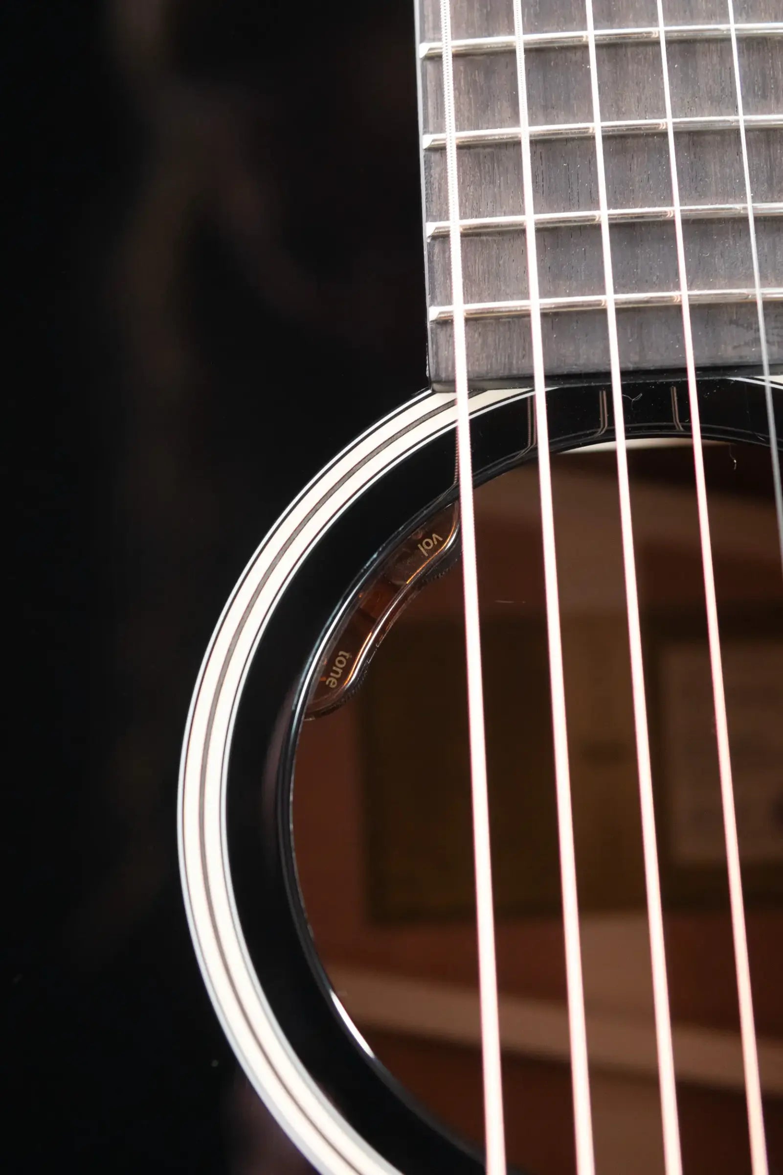 Taylor Gold Label 517e Grand Pacific Acoustic/Electric Guitar - Blacktop with Hardshell Case