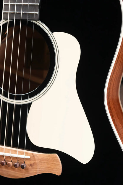 Taylor Gold Label 517e Grand Pacific Acoustic/Electric Guitar - Blacktop with Hardshell Case